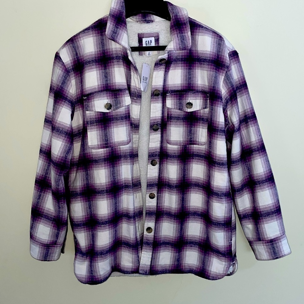 Gap purple and cream plaid Sherpa lined shacket. Girls size 14/16